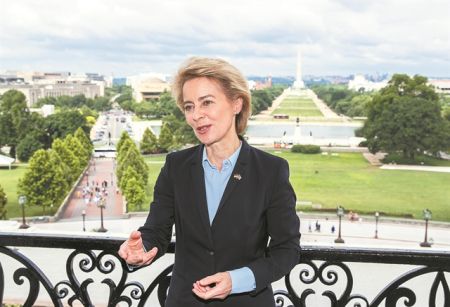 Μια συντηρητική «κεντροαριστερή»    ευρωπαΐστρια στο τιμόνι της ΕΕ