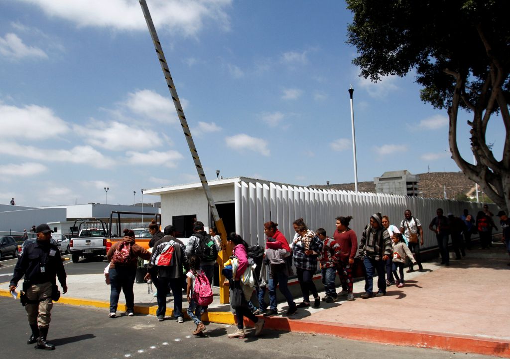 Διάταγμα Τραμπ: Τα παιδιά μεταναστών θα κρατούνται με τους γονείς τους