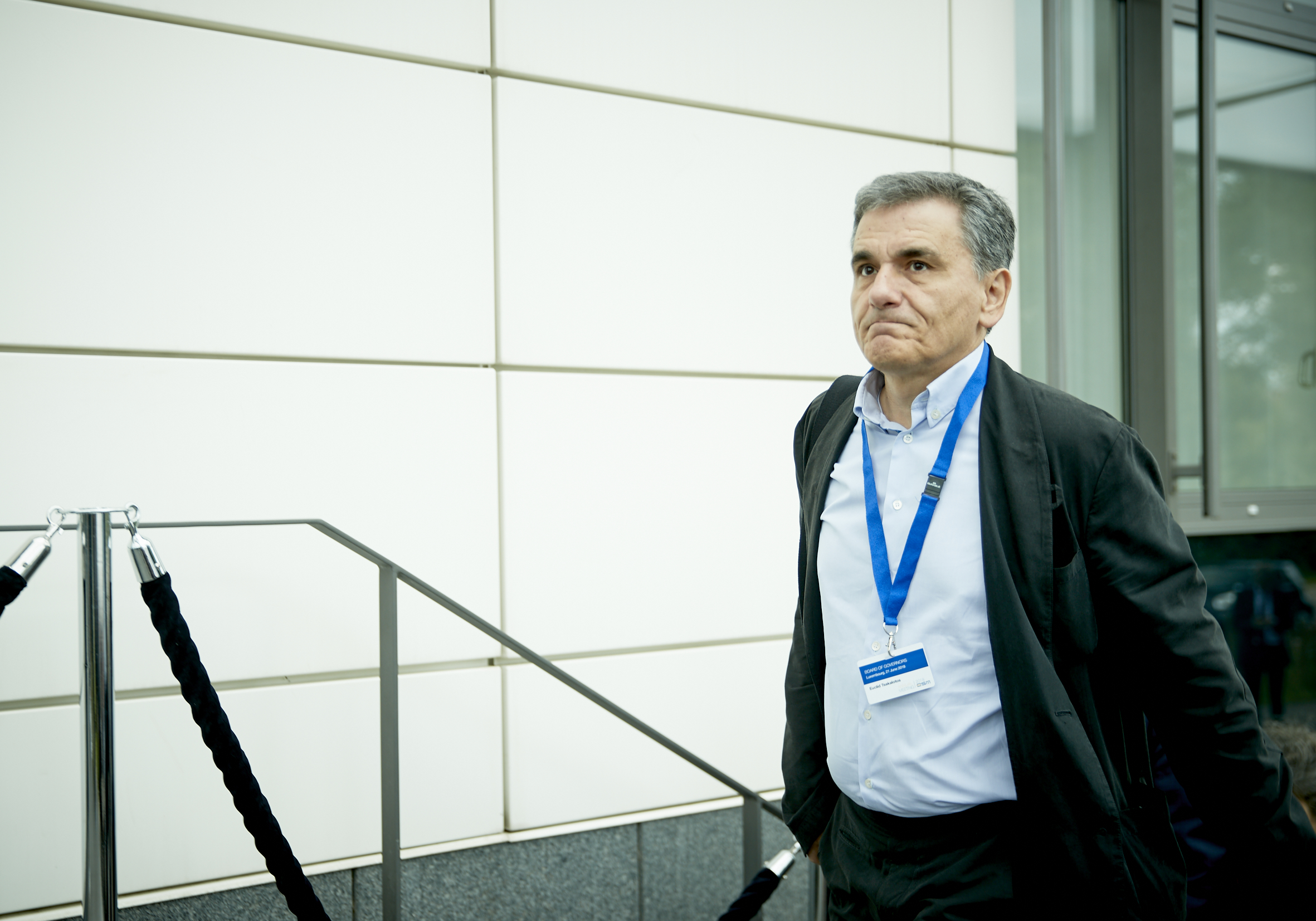 Τσακαλώτος: Υψηλά τα πλεονάσματα – Θέτει θέμα επανεξέτασης