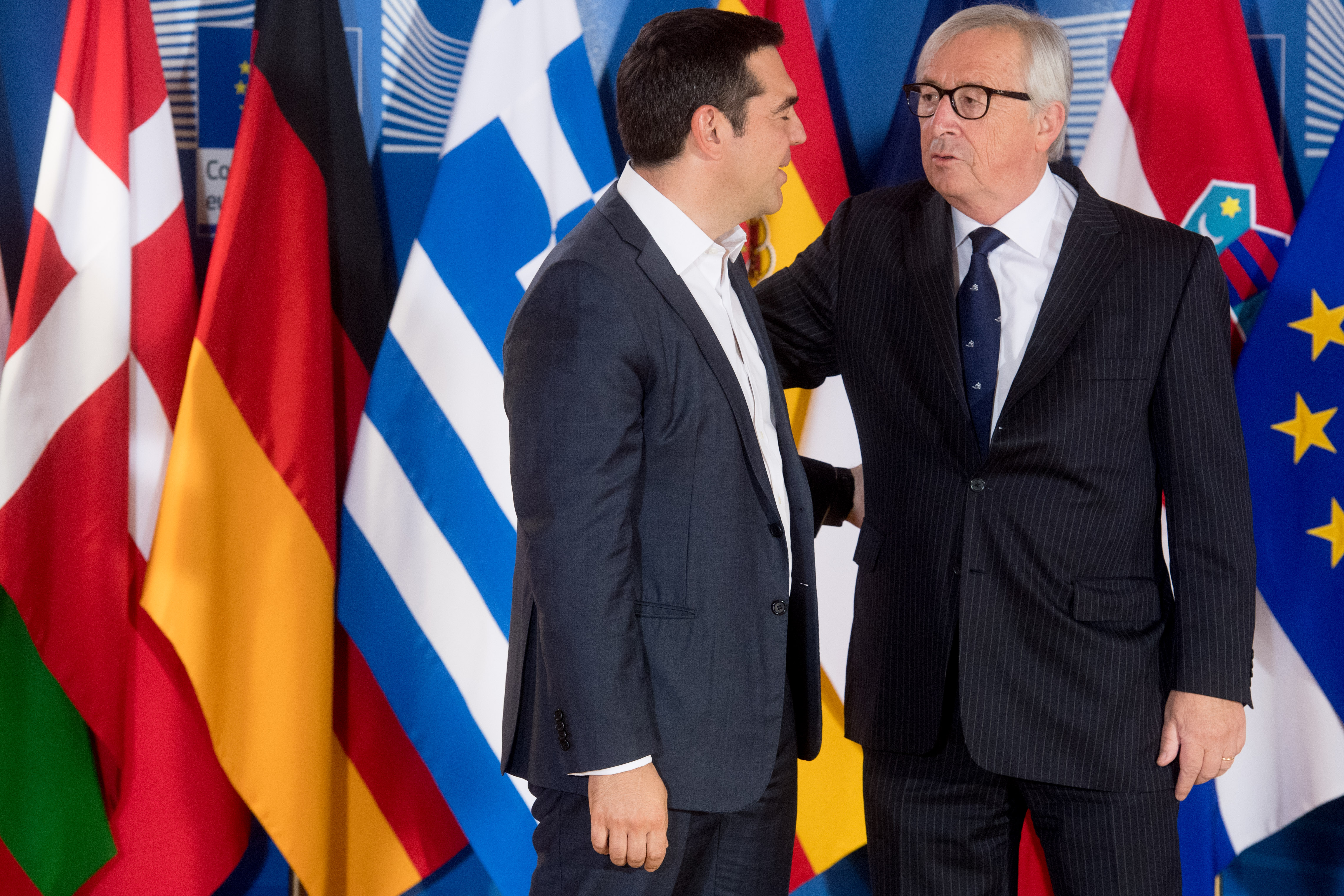 European Commission’s two scenarios on Greek debt