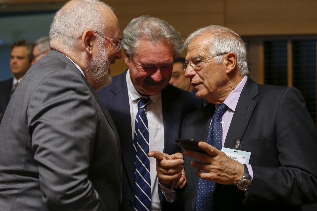 Συμβιβασμός για Αλβανία – πΓΔΜ για τις ενταξιακές διαπραγματεύσεις