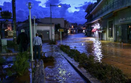Μάνδρα: Τα ψεύτικα τα λόγια τα μεγάλα