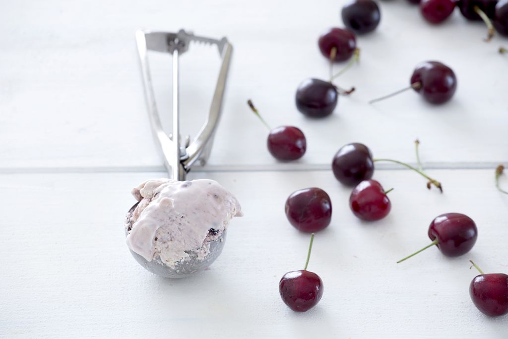 Με φρέσκα κεράσια