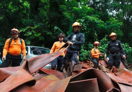 Ταϊλάνδη: Συνεχίζονται οι έρευνες εντοπισμού 12 παιδιών σε σπηλιά