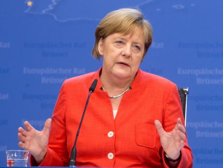 Μέρκελ: Υπερασπίστηκε τη συμφωνία της ΕΕ