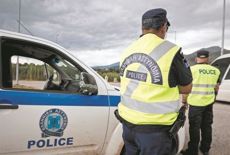 Έβρος: Σύλληψη αστυνομικού για πυροβολισμούς έξω από κέντρο μεταναστών