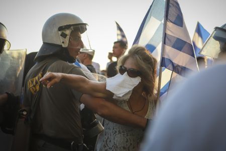 Θεσσαλονίκη: Ένταση στην πορεία διαμαρτυρίας για τη συμφωνία των Πρεσπών