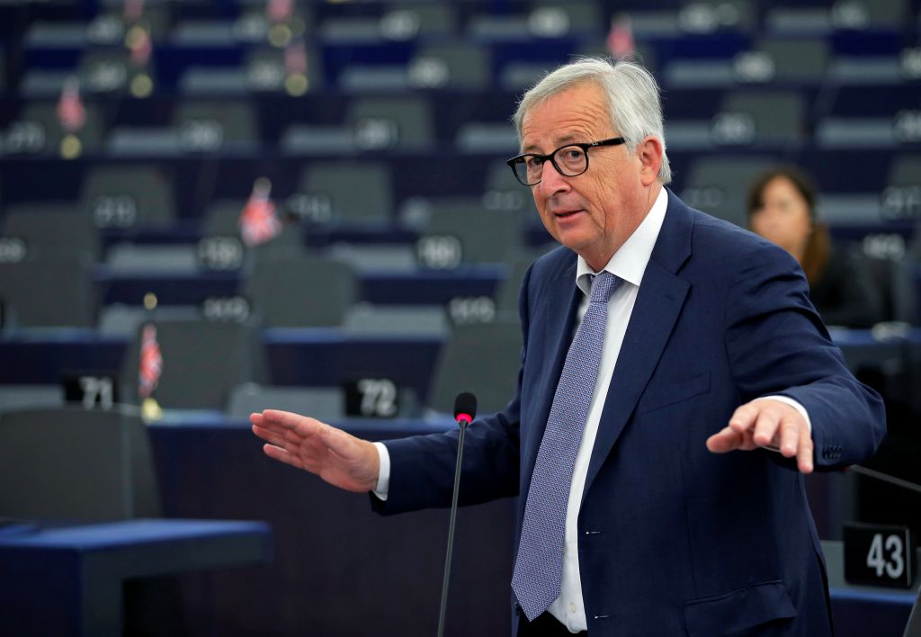 Γιούνκερ για συμφωνία Γερμανίας: Φαίνεται ότι συνάδει με τον νόμο