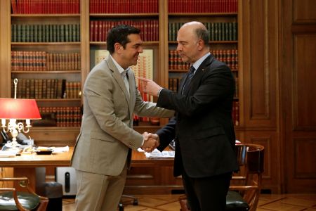 Μοσκοβισί σε Τσίπρα: Δεν υπάρχει και δεν θα υπάρξει νέο πρόγραμμα