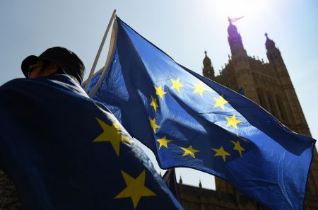 Υπό αξιολόγηση από ΕΕ το σχέδιο για το Brexit