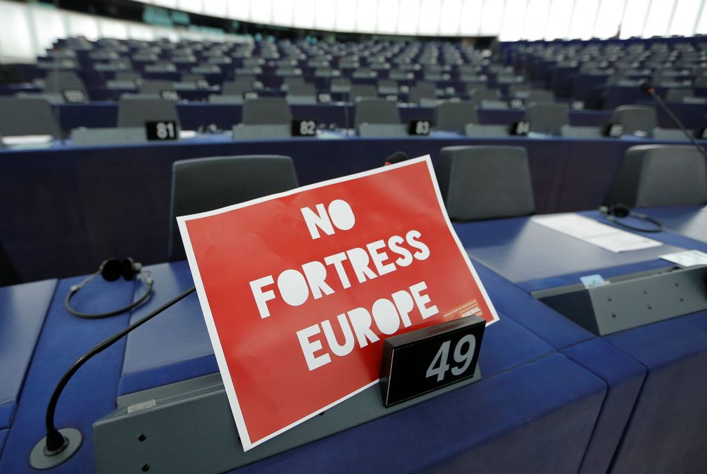 Αποδοκίμασε την έλλειψη συμφωνιών για το άσυλο το Ευρωκοινοβούλιο