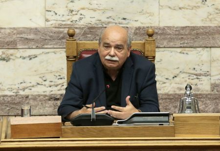 Βούτσης για αδειες καναλιών: Μπαίνει μια κατ’ αρχήν τάξη στο ραδιοτηλεοπτικό τοπίο