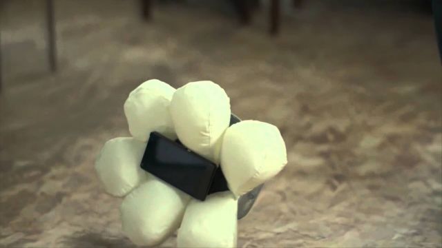 Εχει αερόσακο το κινητό σου τηλέφωνο;