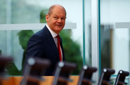 Σολτς: Η Ελλάδα βγήκε από το πρόγραμμα και είναι σε σωστό δρόμο