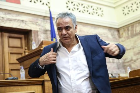 Aγριος καβγάς Σκουρλέτη-Πατούλη για τις προσλήψεις στους δήμους