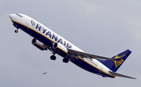 Η Ιταλία αμφισβητεί τις επιπλέον χρεώσεις της Ryanair