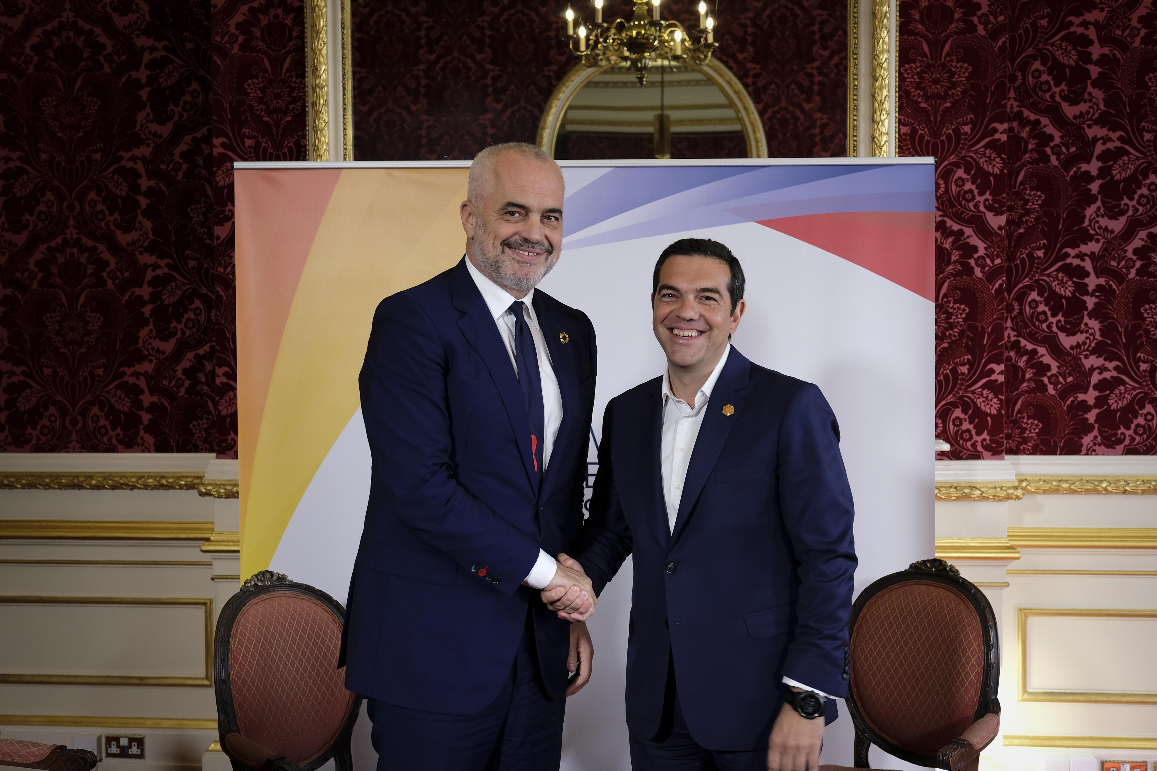 Τσίπρας – Ράμα: Αισιοδοξία για συμφωνία