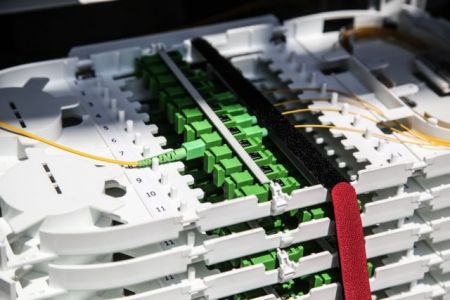 Τα πρώτα βήματα στην κοινωνία των υπερυψηλών ταχυτήτων