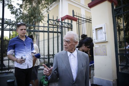 Ελεύθερος με περιοριστικούς όρους ο Άκης Τσοχατζόπουλος