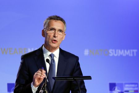 Στόλτενμπεργκ: Αλληλέγγυο στον ελληνικό λαό το ΝΑΤΟ