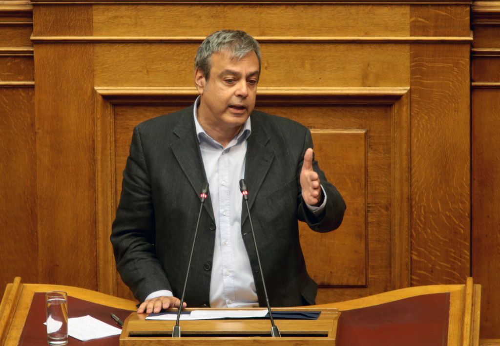 Βερναρδάκης για Φλώρο: Σε πόσες ακόμη περιπτώσεις έχουμε ψευδή πιστοποιητικά;