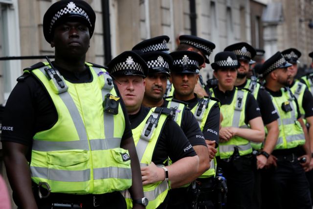 Βρετανία: Συλλήψεις για επίθεση με οξύ εναντίον τρίχρονου αγοριού
