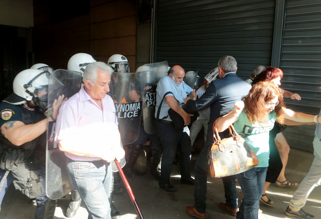 ΠΟΕΔΗΝ: Καταγγέλει άγριο ξύλο από τα ΜΑΤ