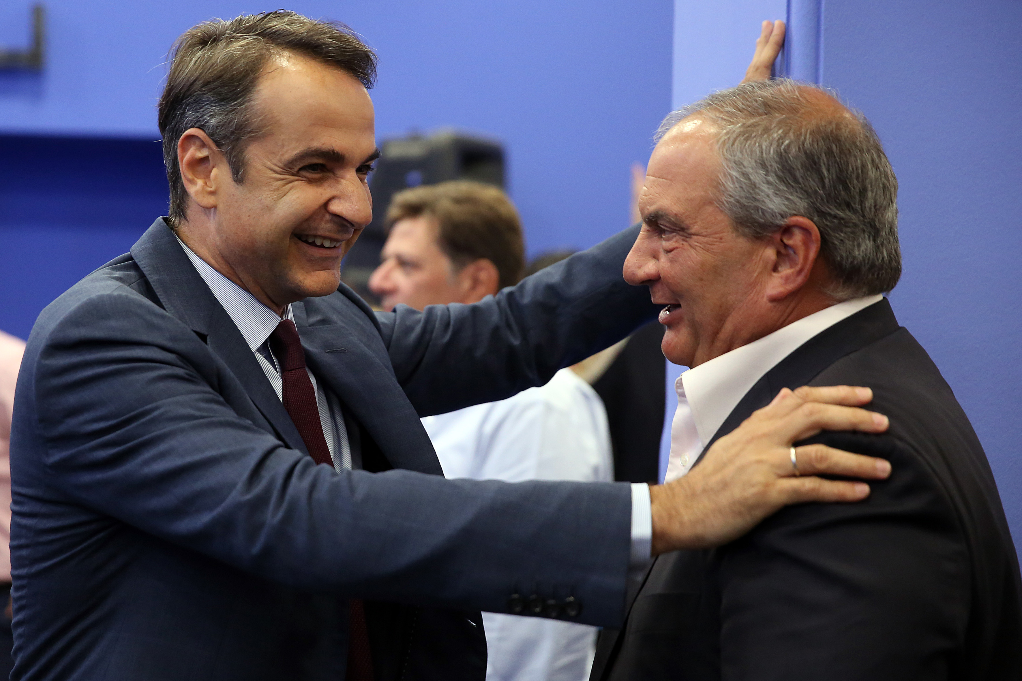 Mitsotakis launches frontal attack on SYRIZA, Independent Greeks