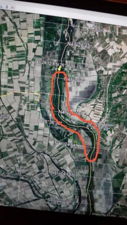 Αγνούνται μητέρα και τρία παιδιά από ανατροπή φουσκωτού στον Εβρο