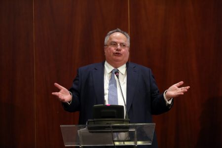 FAZ: Μνημόνιο συνεργασίας Κοτζιά – Κίνας παρά την αντίθεση της ΕΕ