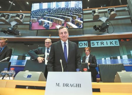 Νέα έξοδος στις αγορές και φθηνό χρήμα για την Ελλάδα