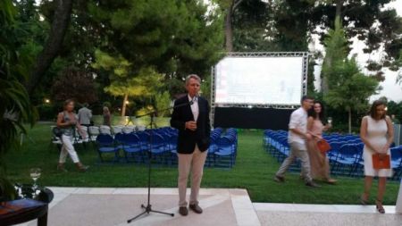 Ο αμερικανός πρεσβευτής και η Μέριλ Στριπ