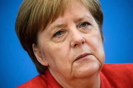 Συλλυπητήρια Μέρκελ σε Τσίπρα για τα θύματα των πυρκαγιών