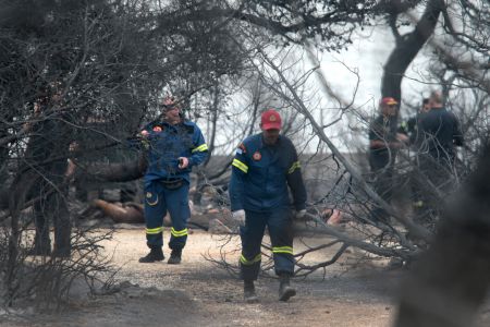 Πυρκαγιά – Μάτι: Ταυτοποίηση των σορών των διδύμων κοριτσιών