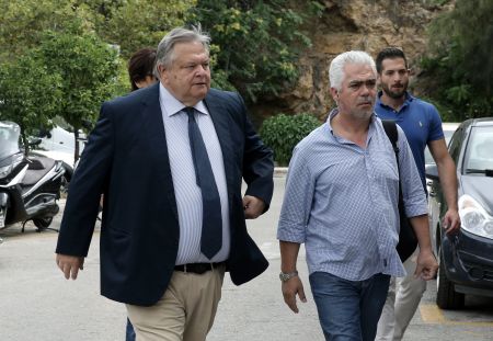 Βενιζέλος: Ύψιστο σημείο πολιτικής ύβρεως η συνεδρίαση του υπουργικού συμβουλίου