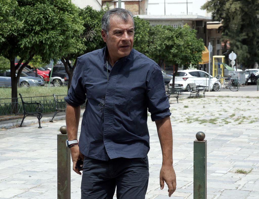 Λιγότερους φόρους και γραφειοκρατία στους νησιώτες ζητά ο Θεοδωράκης