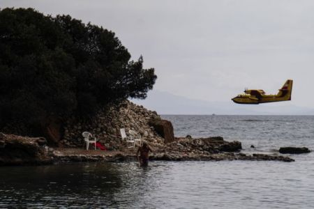 «Ο άνεμος ο πιο θανατηφόρος παράγοντας στις πυρκαγιές στις αστικές περιοχές»