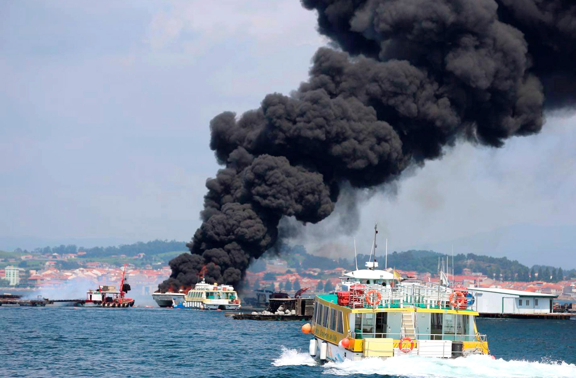 Δύο σοβαρά τραυματίες από φωτιά σε τουριστικό πλοίο στην Ισπανία