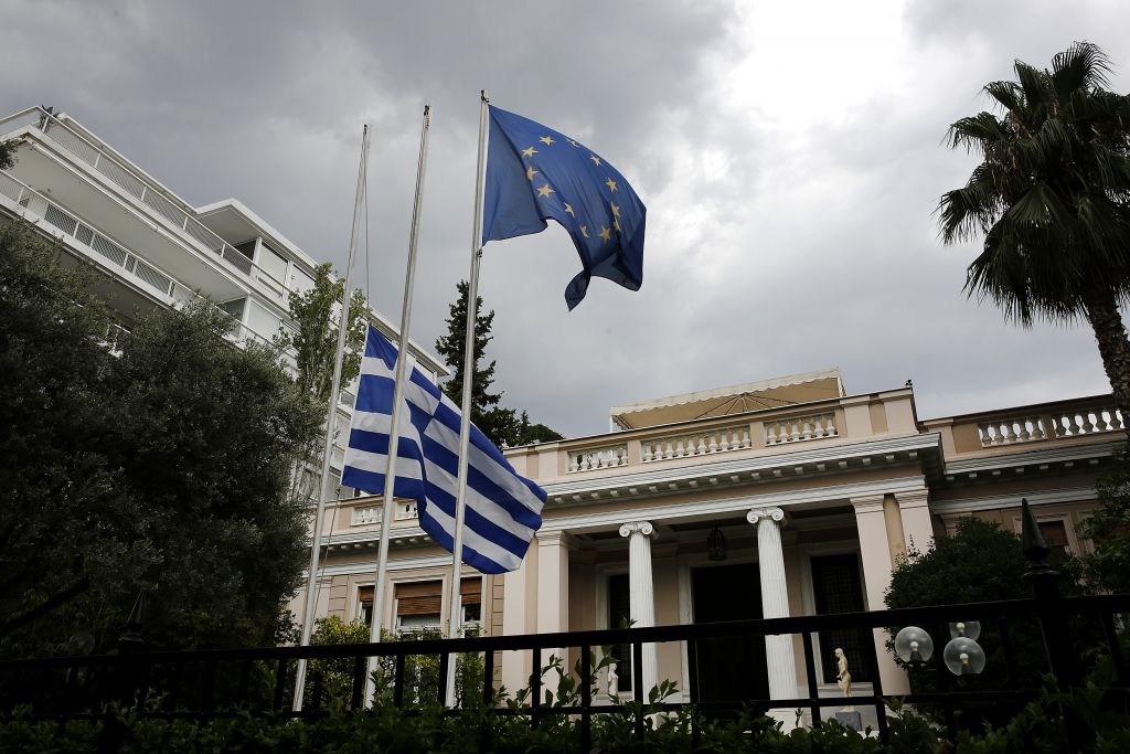 Προεκλογικά παιχνίδια με τις συντάξεις