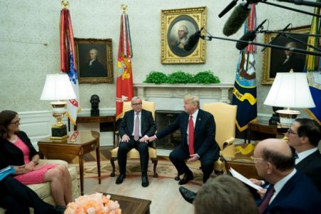 «Χωρίς δασμούς» οι συζητήσεις ΗΠΑ με ευρωπαϊκές αυτοκινητοβιομηχανίες