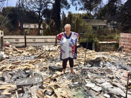 «Μας άφησαν να καούμε σαν τα ποντίκια»