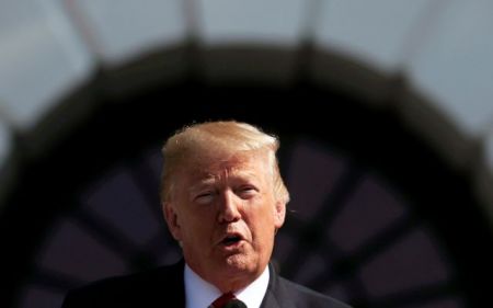 Τραμπ: Ο.. σκανδαλιάρης πρόεδρος των ΗΠΑ ξαναχτυπά