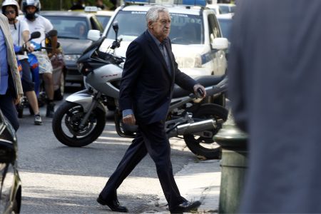 Kouvelis focuses on bailout exit over wildfire disaster