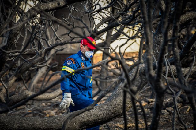 «Περπατήσαμε 400 μέτρα για να πάμε τη Μαργαρίτα με το μωρό στο ασθενοφόρο»