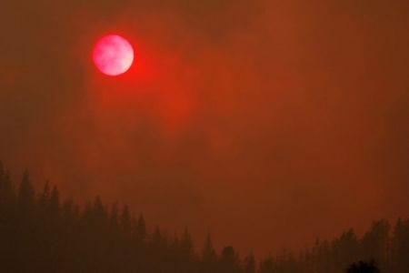 Πυρκαγιές στις ΗΠΑ : 7.000 άνθρωποι άφησαν τα σπίτια τους