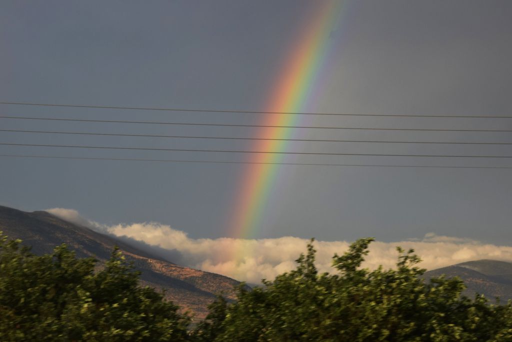 Καιρός – Παρασκευή: Βροχές και σποραδικές καταιγίδες