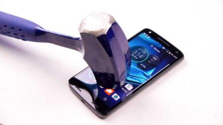 Aθραυστη οθόνη κινητών τηλεφώνων από την Samsung
