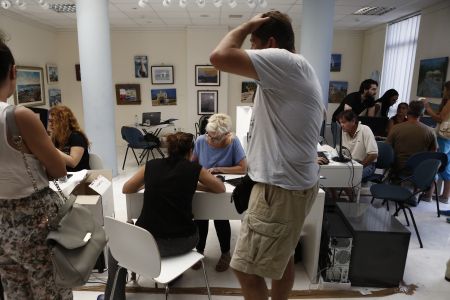 Μάτι – πυρόπληκτοι: Υποβλήθηκαν 1.761 αιτήσεις τις τρεις πρώτες ημέρες