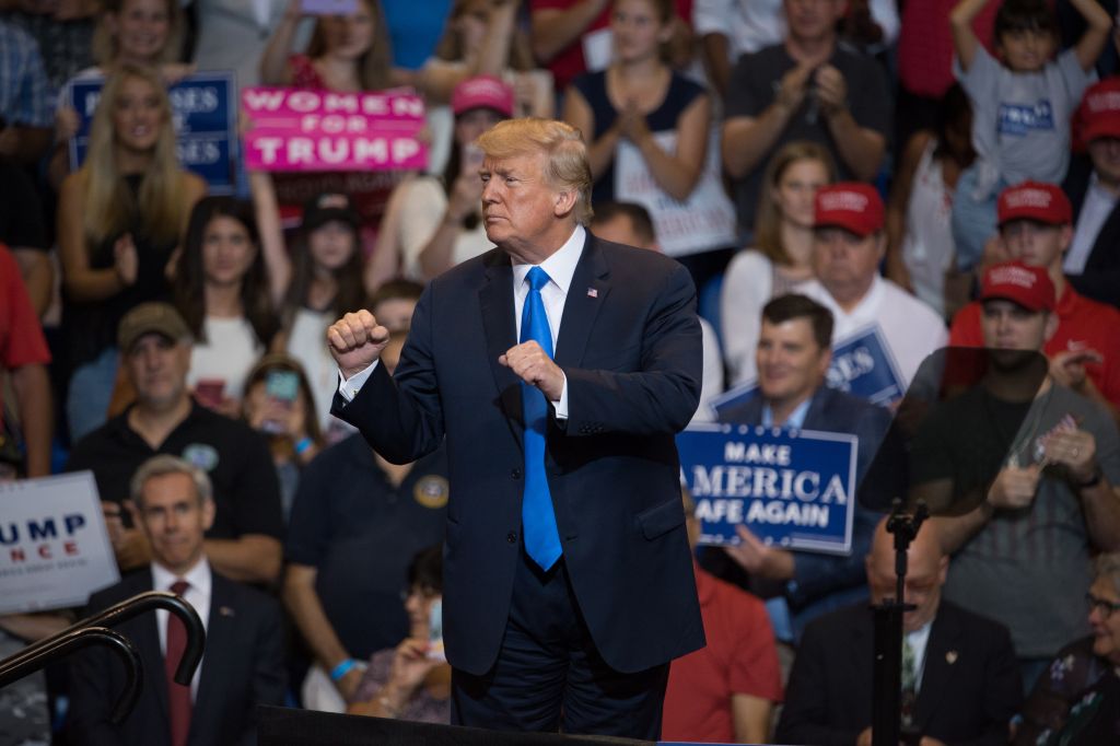 ΗΠΑ: Πρόταση Μιούλερ για έξι μήνες φυλακή στον Τζορτζ Παπαδόπουλος