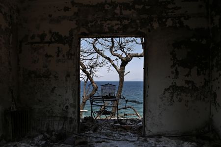 Μαρτυρία γενναίας διάσωσης ηλικιωμένων στο Μάτι